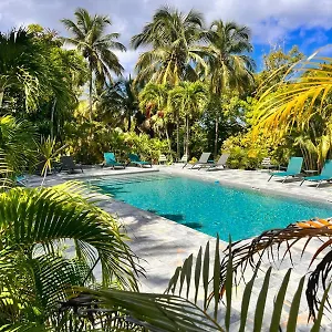https://caraibbay-hotel.comcaribbean.com